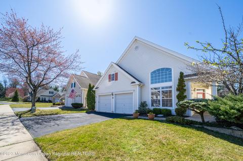 66 Freesia Ct, Holmdel, NJ 07733