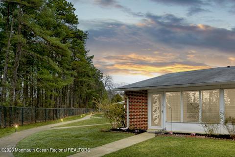 1035 Aberdeen Dr #A, Lakewood, NJ 08701