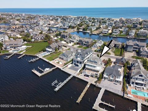 950 Lagoon Ln S, Mantoloking, NJ 08738
