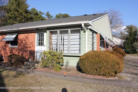 11 Monmouth Ln # A, Whiting, NJ 08759