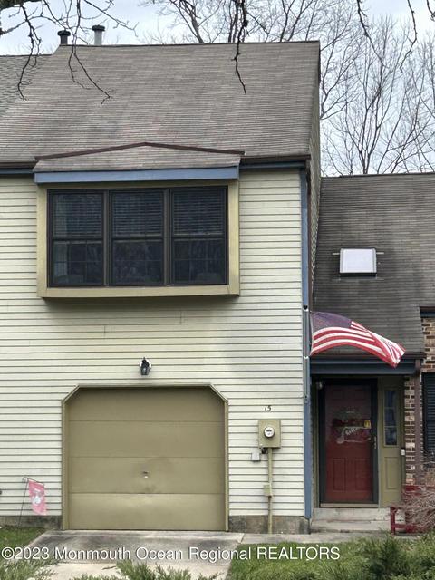 15 Charlene Ct, Robbinsville, NJ 08691