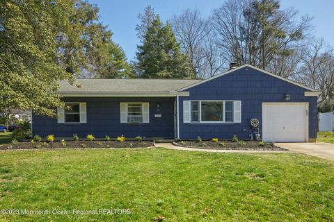 14 Cherry Tree Ln, Middletown, NJ 07748