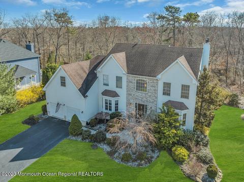6 Dominion Dr, Jackson, NJ 08527