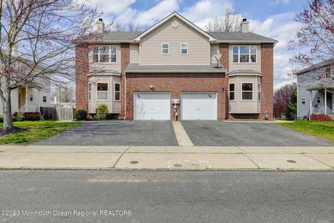 36 Sanford St, Manalapan, NJ 07726