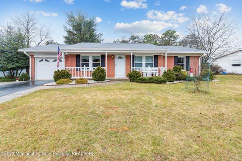 11 Hudson Pkwy, Manchester, NJ 08759