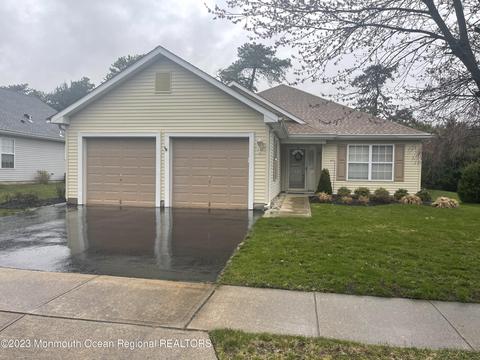 14 Woodspring Ln, Whiting, NJ 08759