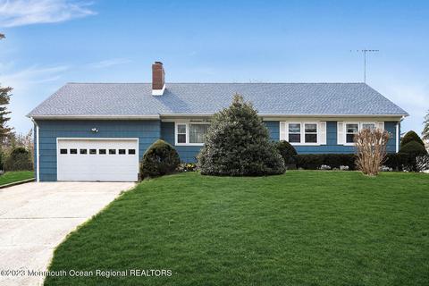 1703 Maxwell Dr, Wall, NJ 07719
