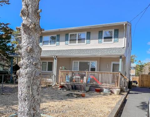 817 Oak St, Lakehurst, NJ 08733