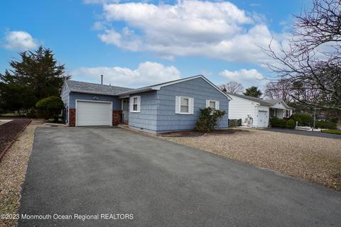 101 Carlisle Rd, Toms River, NJ 08757