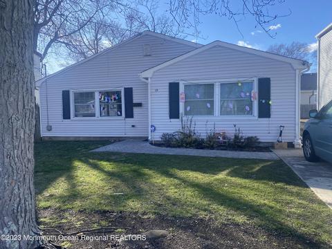 19 Atlantic Ave, Keansburg, NJ 07734