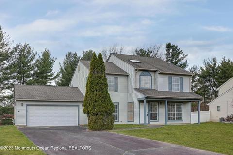 5 Greenfield Rd, Manalapan, NJ 07726