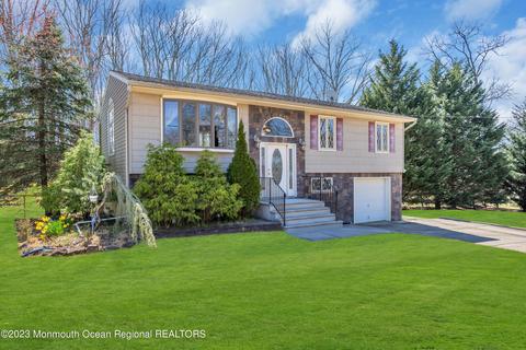 49 Beam Ave, Jackson, NJ 08527