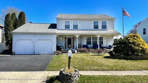 52 Davids Ln, Howell, NJ 07731
