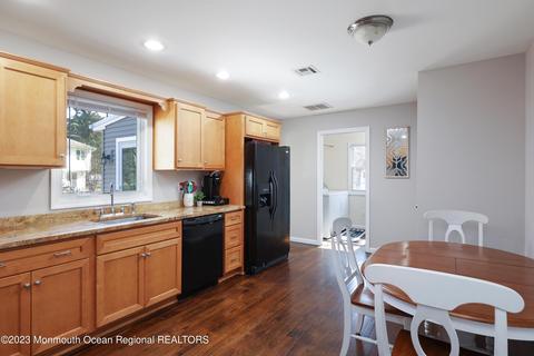 452 Drum Point Rd, Brick, NJ 08723 photo 10