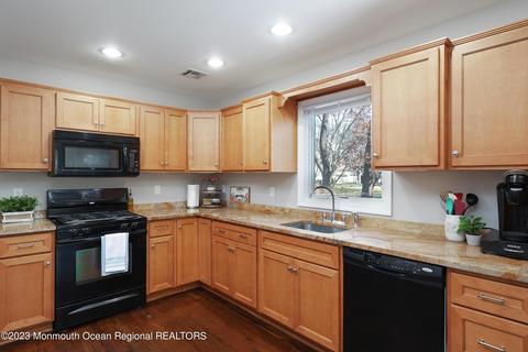 452 Drum Point Rd, Brick, NJ 08723 photo 12