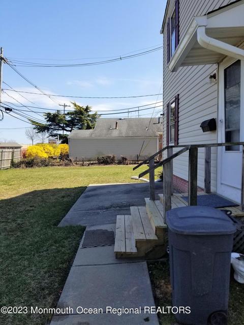 2 Barker Ave, Eatontown, NJ 07724