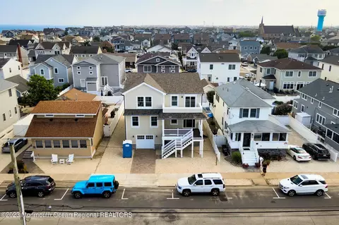 18 Reese Ave, Lavallette, NJ 08735