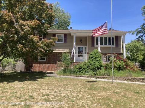 642 Casino Dr, Howell, NJ 07731