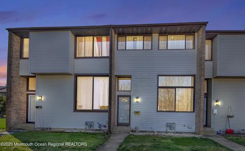 98 Hooverton Pl, East Windsor, NJ 08520
