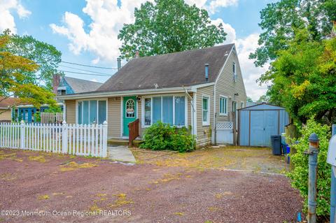 2506 Herbertsville Rd, Point Pleasant, NJ 08742