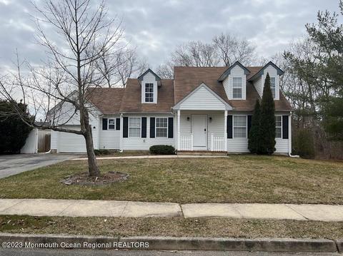 23 Shelli Ter, Barnegat, NJ 08005