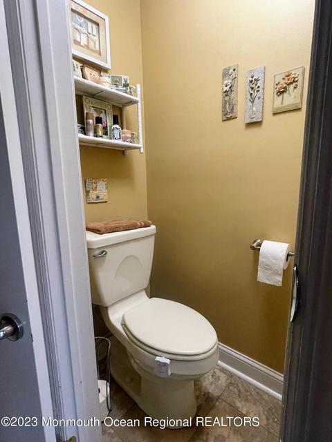 35 Edgemere Dr, Matawan, NJ 07747 photo 9