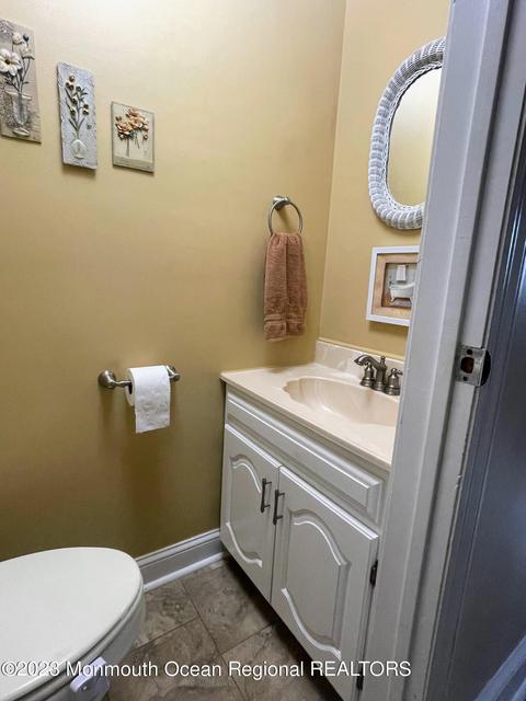 35 Edgemere Dr, Matawan, NJ 07747 photo 8