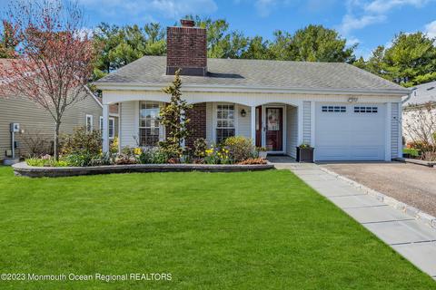 33 Tarworth Ter, Manchester, NJ 08759