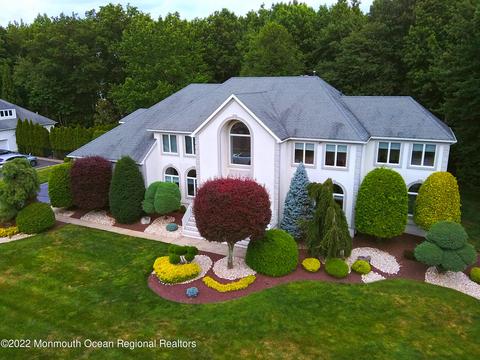 307 Sinclair Ct, Morganville, NJ 07751