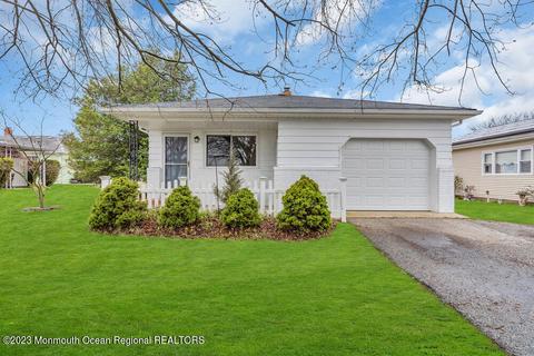 60 Bimini Dr, Toms River, NJ 08757
