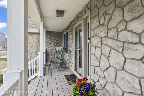 815 Ensign Dr, Forked River, NJ 08731