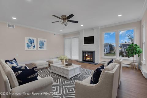 24 Sandhurst St, Manchester, NJ 08759