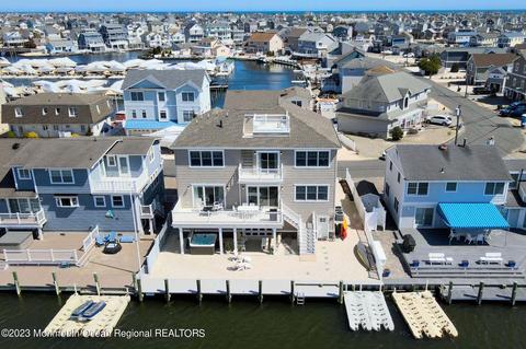 326 Venice Dr, Lavallette, NJ 08735