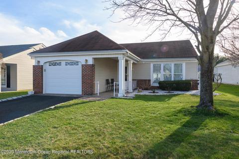 19 Mansfield Ave, Manchester, NJ 08759