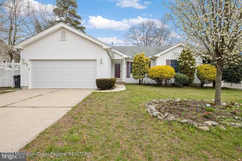337 Deer Lake Ct, Stafford, NJ 08050