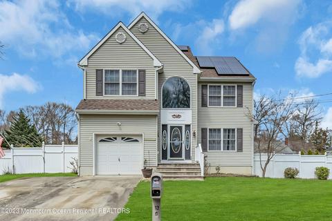 13 Duchess Ave, North Middletown, NJ 07748