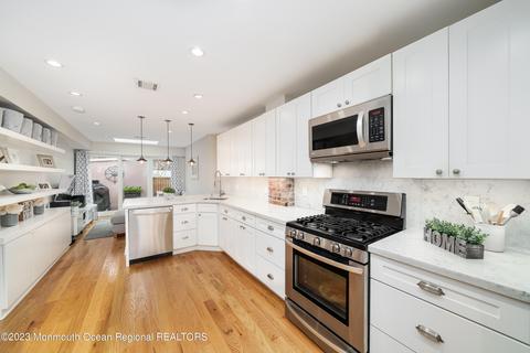 13 Willow Ter, Hoboken, NJ 07030