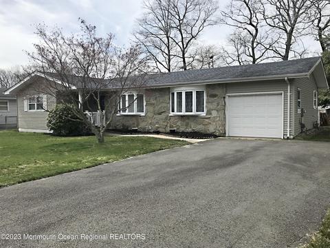 684 Coventry Dr, Toms River, NJ 08753