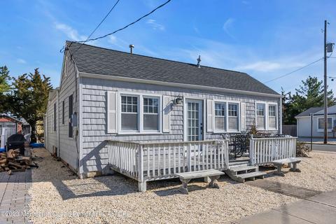 120 4th Ave, Normandy Beach, NJ 08739