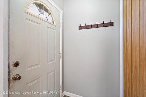 280 Lawrence Ave, North Plainfield, NJ 07063 photo 4
