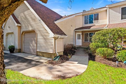 164 Nathan Dr, North Brunswick, NJ 08902