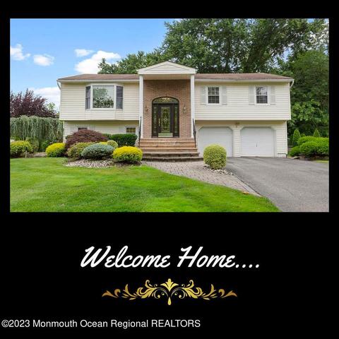 9 Farm Tree Rd, Manalapan, NJ 07726