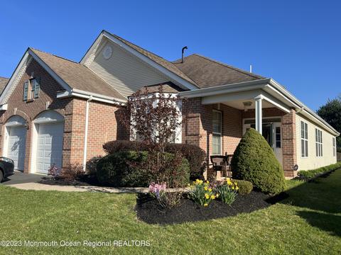 140 Minuteman Cir, Allentown, NJ 08501