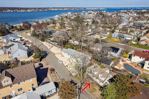 28 Lagoon Dr E, Brick, NJ 08723 photo 2