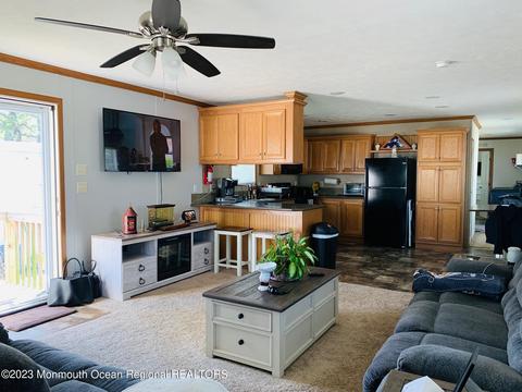91 Woodchuck Pkwy, Whiting, NJ 08759
