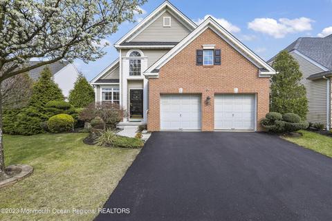 104 Freesia Ct, Holmdel, NJ 07733