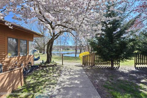 76 Northrup Dr #179, Brick, NJ 08724