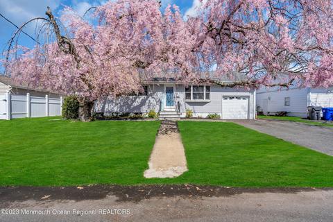 101 Suburban Rd, Brick, NJ 08724