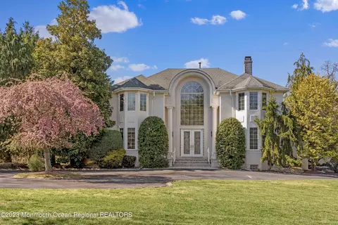 6 Canby Dr, Colts Neck, NJ 07722
