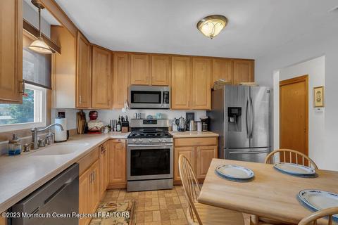 33 Orange Rd, Brick, NJ 08723 photo 4